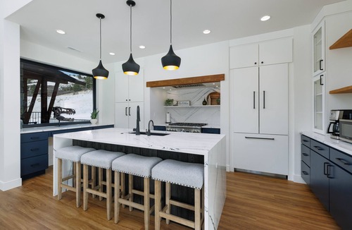 Bozeman House | Luxury Property w/Mountain Views - Trail Creek Luxury Mountain Retreat
