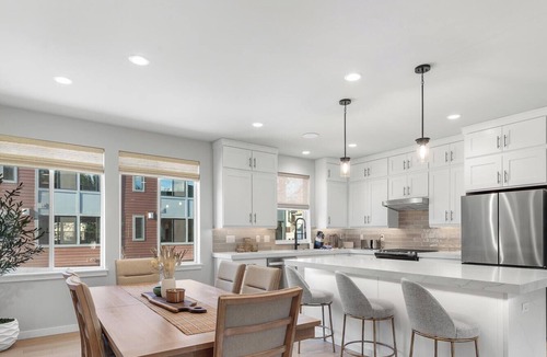 Coeur d'Alene House | Luxury River-View Exec Stay – 90+ Days