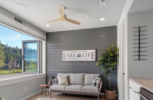 Coeur d'Alene House | Luxury River-View Exec Stay – 90+ Days