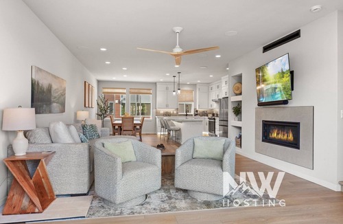 Coeur d'Alene House | Luxury River-View Exec Stay – 90+ Days