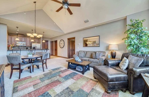 Coeur d'Alene Apartment | Luxury Riverstone Condo with Patio and Rooftop BBQ