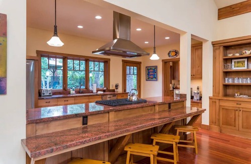 Ketchum House | Luxury ski chalet with mountain views, minutes to ski lifts