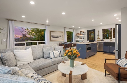 North End House | Luxury Spa, Patio, Deck & Views of Puget Sound in the Heart of Old Town, Tacoma