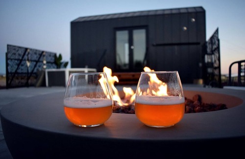 Valle Cabin | Luxury Tiny House with Private Hot Tub Access at the Grand Canyon