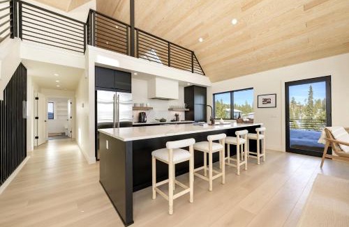 Winter Park Highlands Villa | Luxury Villa with Ping-Pong Table and Design Interior in Tabernash, Colorado