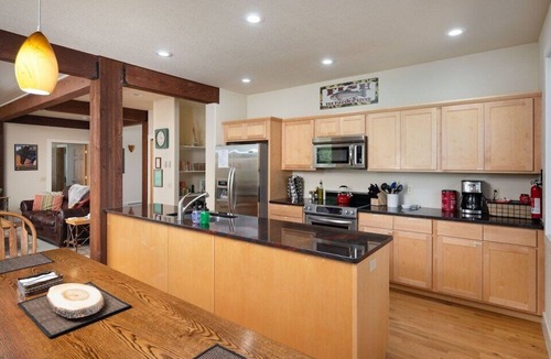 Cameron House | Madison River Retreat with Direct fishing access