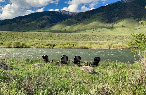 Cameron House | Madison River Retreat with Direct fishing access