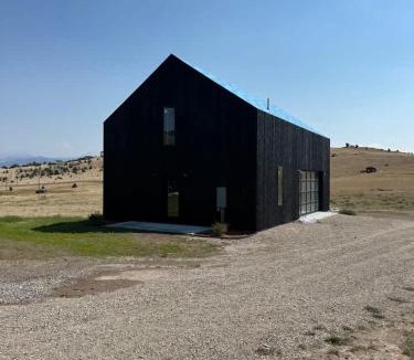 Shining Mountains House | Madison Valley Vista Designer Suite