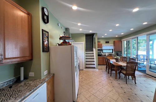 Ottawa House | Magnificent Riverfront Victorian House steps from downtown Ottawa !