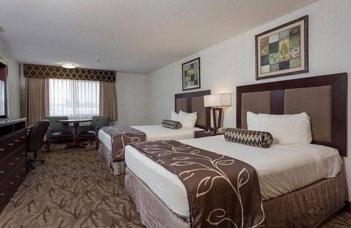 Idaho Falls Resort | MAJESTIC IDAHO FALLS, 2 LOVELY UNITS! POOL, SPA, JACUZZI!
