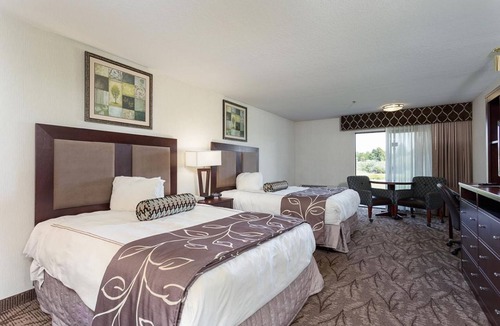 Idaho Falls Resort | MAJESTIC IDAHO FALLS, 2 LOVELY UNITS! POOL, SPA, JACUZZI!