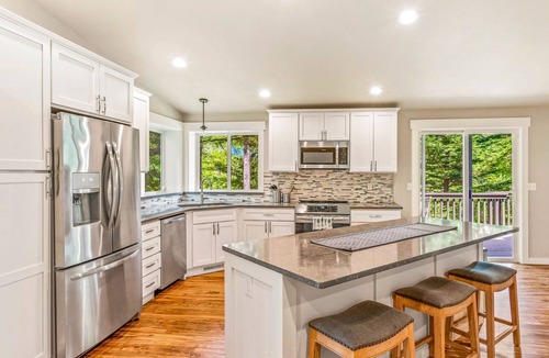 Longbranch House | Make long-lasting vacation memories at Serenity Bay Retreat