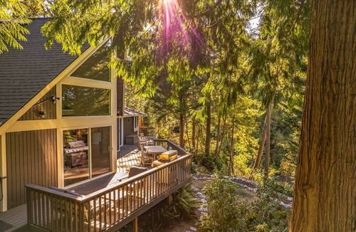 Longbranch House | Make long-lasting vacation memories at Serenity Bay Retreat