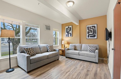 West Central Apartment | Maple Manor City Scene