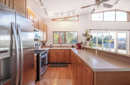 Maple Heights-Lake Desire Cottage | @ Marbella Lane - Luxury Home Near 2026 World Cup
