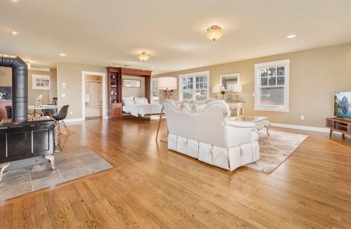 Coupeville Apartment | @ Marbella Lane - Waterfront Studio Whidbey Island