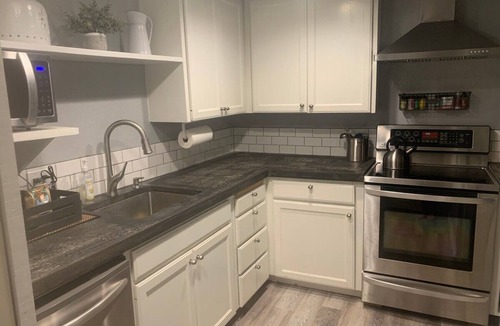 Brookings Cottage | Marvelous 1-bedroom cottage with AC in charming Brookings
