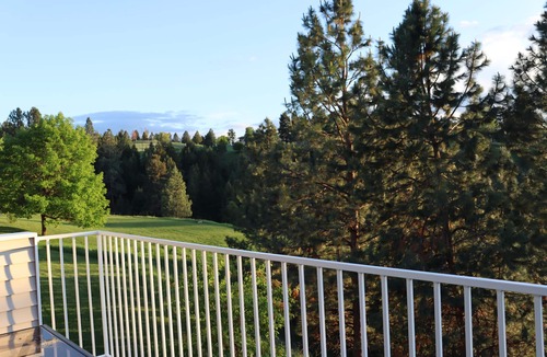 Moose Can Gully Condo | Marvelous Mountain-View Condo