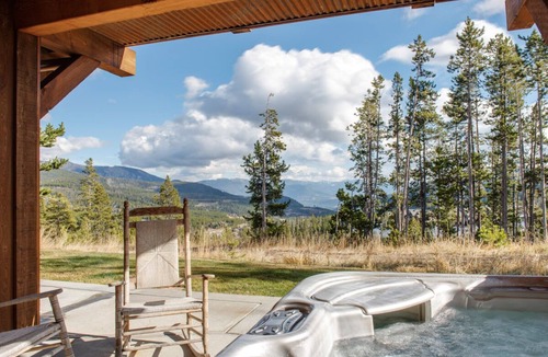 Big Sky House | Marvelous townhome with breathtaking views! Hot Tub!
