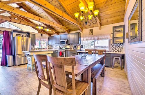 McCall House | McCall Retreat w/Hot Tub - 1/2 Mi to Downtown!