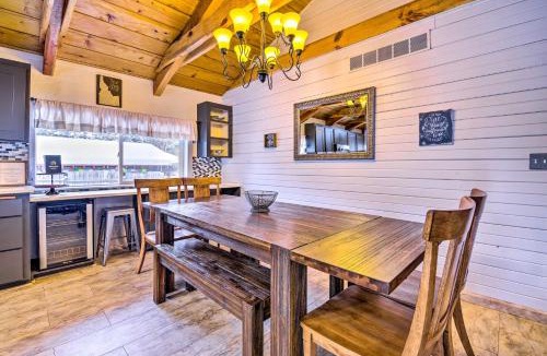 McCall House | McCall Retreat w/Hot Tub - 1/2 Mi to Downtown!