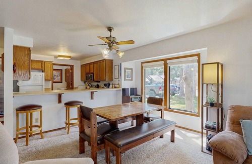 McCall Condo | McCall Townhome Pool & Walk To Lake