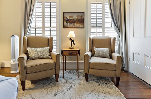 Jacksonville Hotel | McCully House Inn