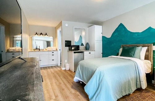 Townsend House | Meadow Room at The Trailblazer Unit 12