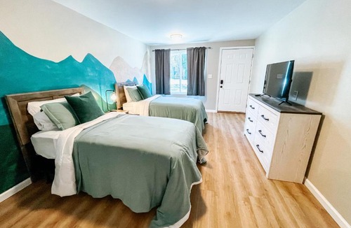 Townsend House | Meadow Room at The Trailblazer Unit 12