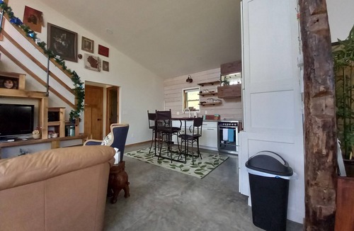 Vernon County Cabin | Mee Mee's Cabin Retreat- River, nature, small town, Hot Tub