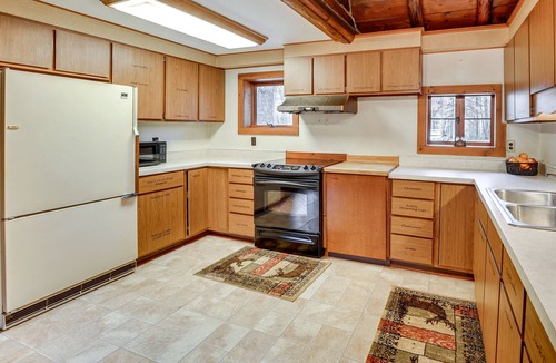 Mason County Cabin | Michigan Log Cabin w/Pere Marquette River Views