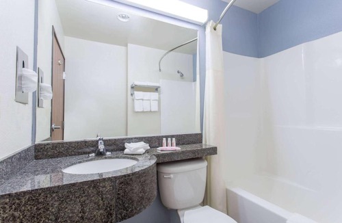 Klamath Falls Hotel | Microtel Inn & Suites by Wyndham Klamath Falls
