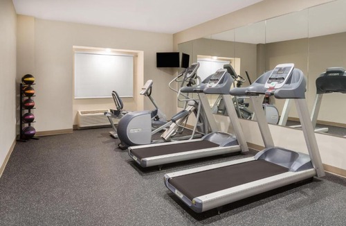 Springville Hotel | Microtel Inn & Suites by Wyndham Springville