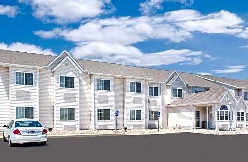 Colfax Hotel | Microtel Inn & Suites by Wyndham Colfax