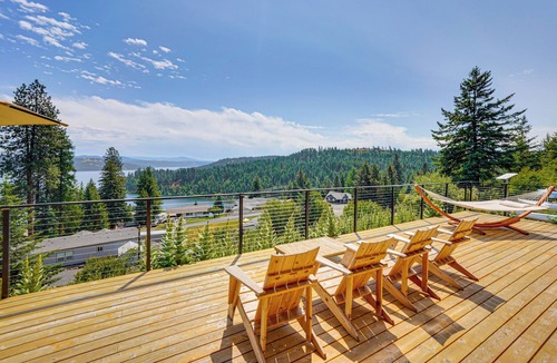 Worley House | Mid-Century Escape: Lake Views, Steps to Cave Bay!