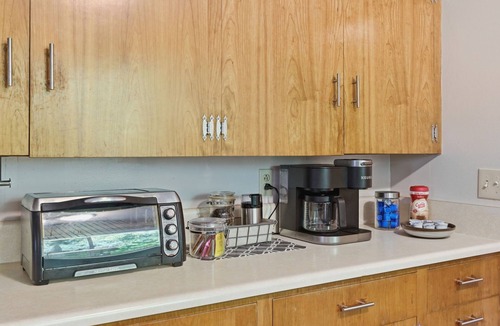 Grants Pass House | Mid Century Modern-5 min from I-5