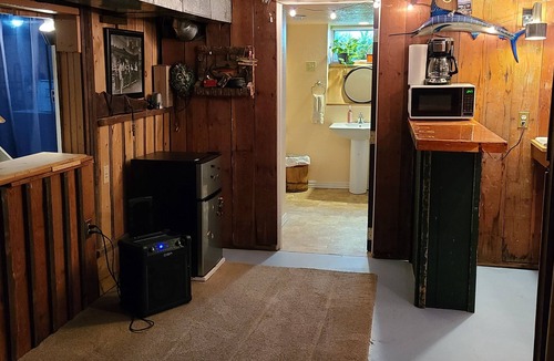 Garden District House | Mid town/downtown Bungalow. Fully furnished. great location to lake and shops
