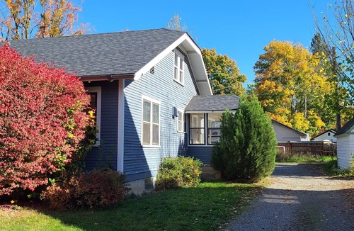 Garden District House | Mid town/downtown Bungalow. Fully furnished. great location to lake and shops