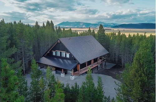 Island Park Cabin | Midnight Pines Lodge+HotTub+Cent AC+20mYellowstone