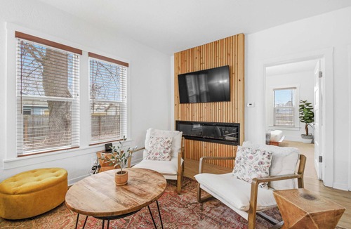Coeur d'Alene House | Midtown CDA Pup Paradise with Large Fenced Yard