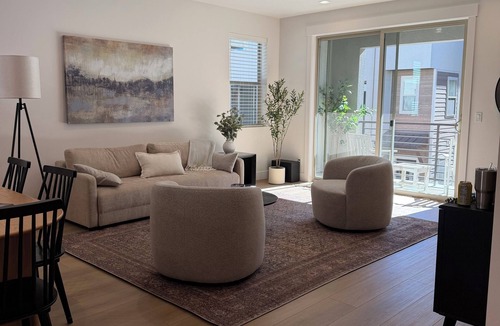 Boise House | Midtown Heights Townhome: EV Charger & walkable to BSU Campus.