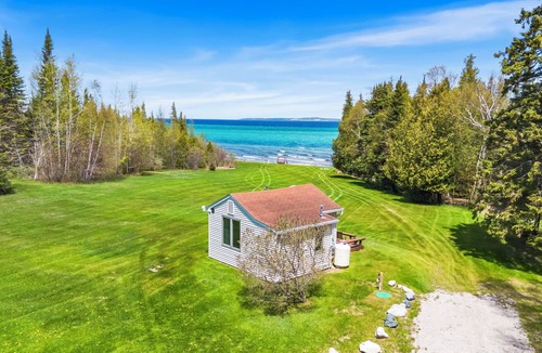 Cheboygan House | Million Dollar View | Lakefront Studio Cottage w/Mackinac Bridge & Island Views