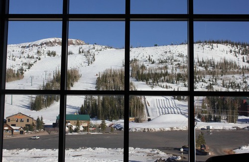 Brian Head Condo | Million Dollar View, steps to slopes!