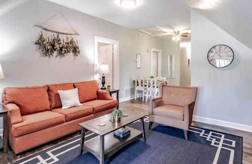 Mobile Apartment | Mins from Downtown & Dining, Dauphin Darling 3 & 4