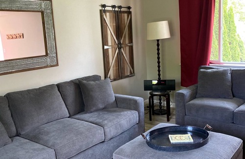 Cheney House | Minutes from EWU & driving distance to Silverwood!