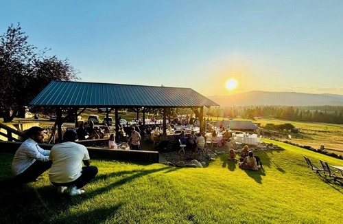 Colville House | Minutes from the sandy beaches of Lake Roosevelt & the Colville National Forest