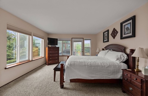 Ocean City House | Miramar House Hot tub, pool table, Foosball, fire pit and short walk to the