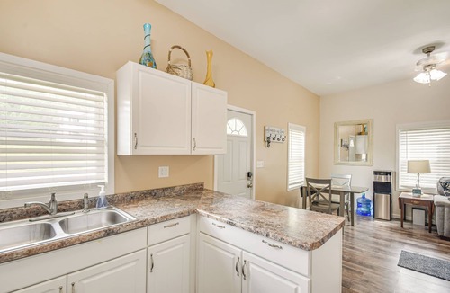 Port Byron Cottage | Mississippi River Retreat w/Views: Walk to Water
