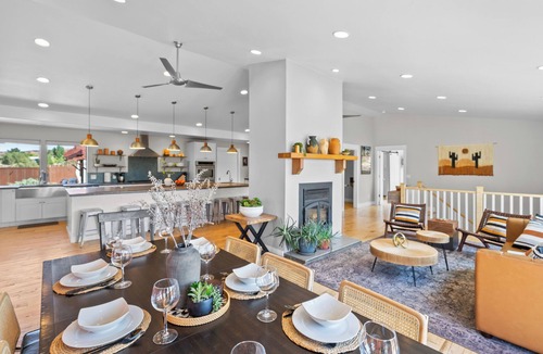 Moab South Valley House | Moab Desert Oasis, Stunning Views, Pool, Hot tub, Sauna, Dome, Games, sleeps 26