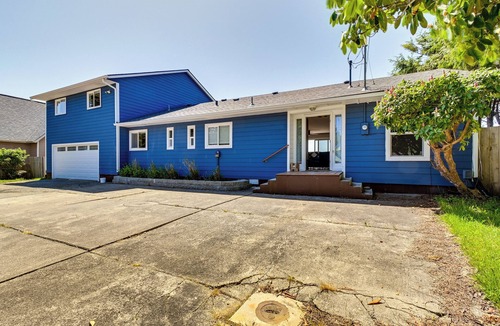 Moclips Cottage | Moclips Home w/Hot Tub & Stunning Beach Views!